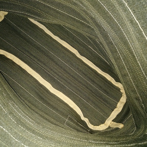 Purse - Picture 2 of 3